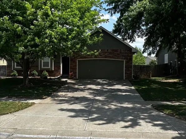 1438 S Hilltop Rd, Derby, KS 67037