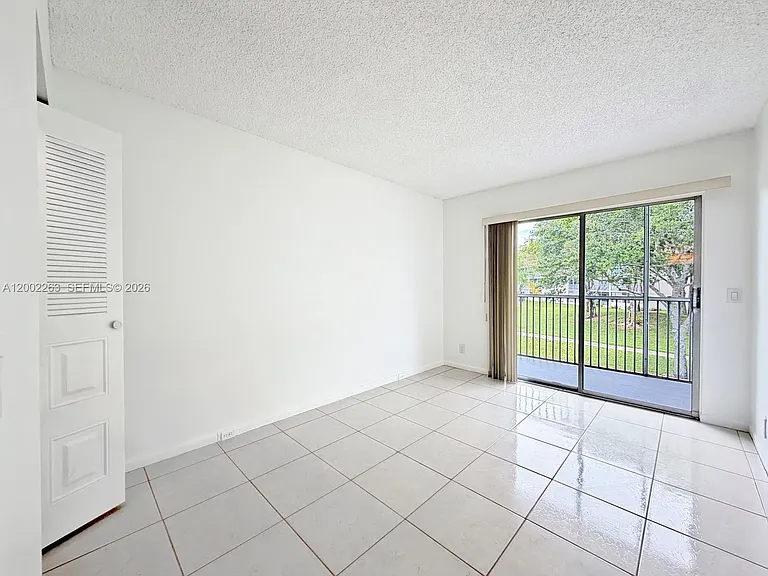 251 SW 134th Way #210M — Photo 6
