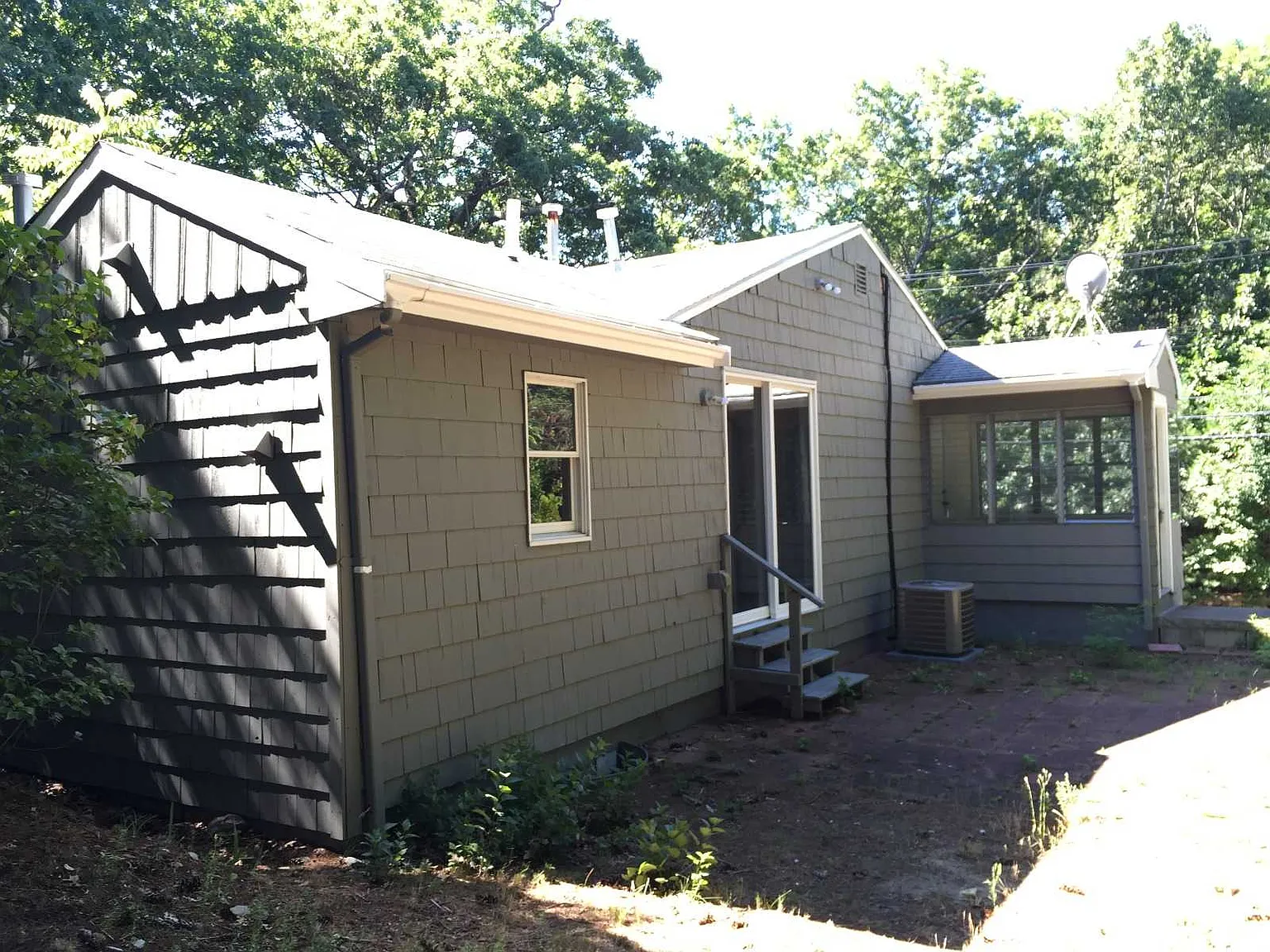 2 bed, $3,350 — Photo 1