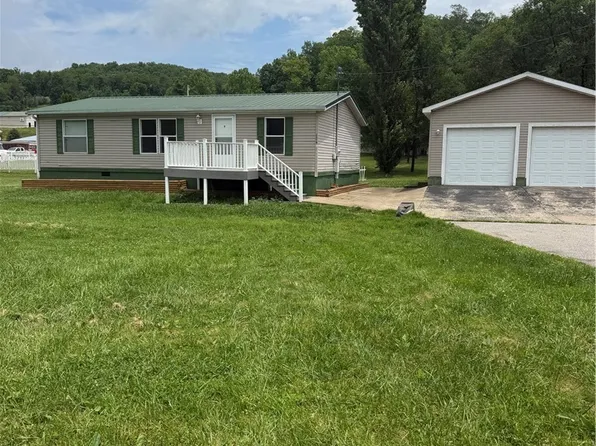 406/410 Harbour Ln, Hurricane, WV 25526