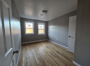 243 Weequahic Ave #2A, Newark, NJ 07112