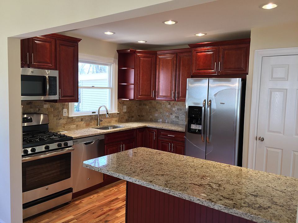 2nd image of 154 Kaai St