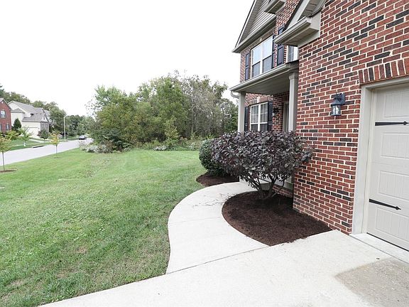 5th image of 2492 Eastway Dr