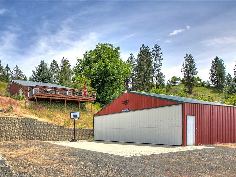 1st image of 410 Airport Way