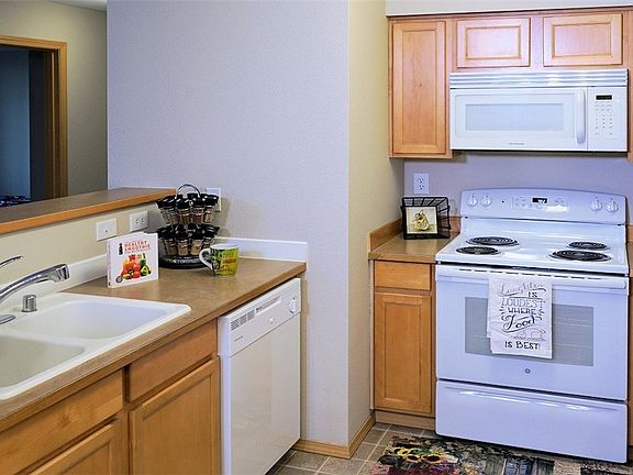 4th image of 10109 186th St E Unit 245