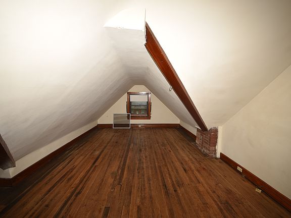 3rd image of 538 Terrace Ave