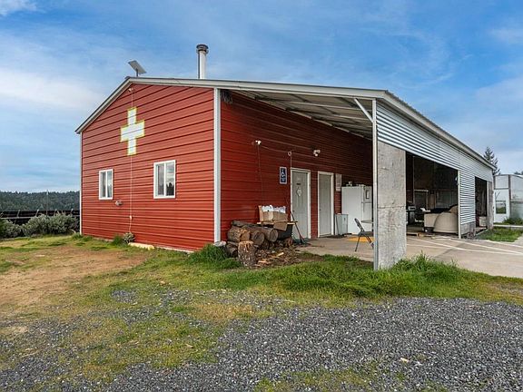 3rd image of 19450 Tomki Road