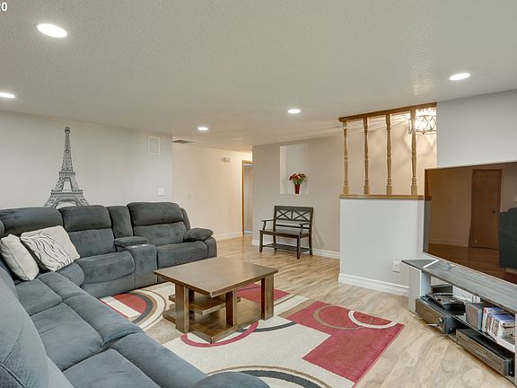 3rd image of 15575 SE McAllister Ct