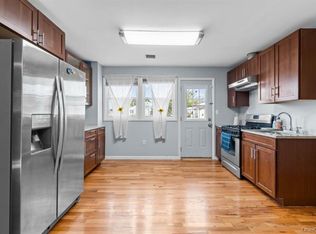 14224 250th St #2, Rosedale, NY 11422