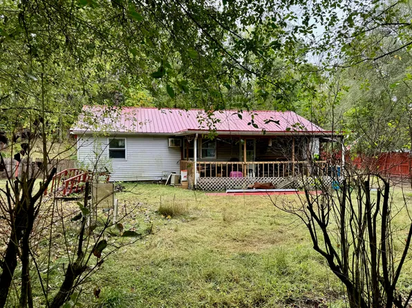 222 W Locust Dr, Knox, IN 46534