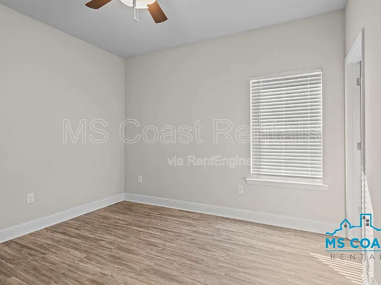8712 Park Ridge Ct — Photo 23