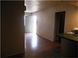 2nd image of 1510 W Plummer St