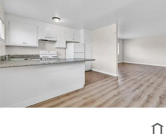 128 Catron Dr #D — Photo 10