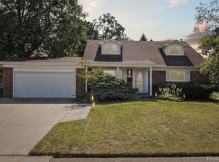 23346 Demley Dr, Clinton Township, MI 48035