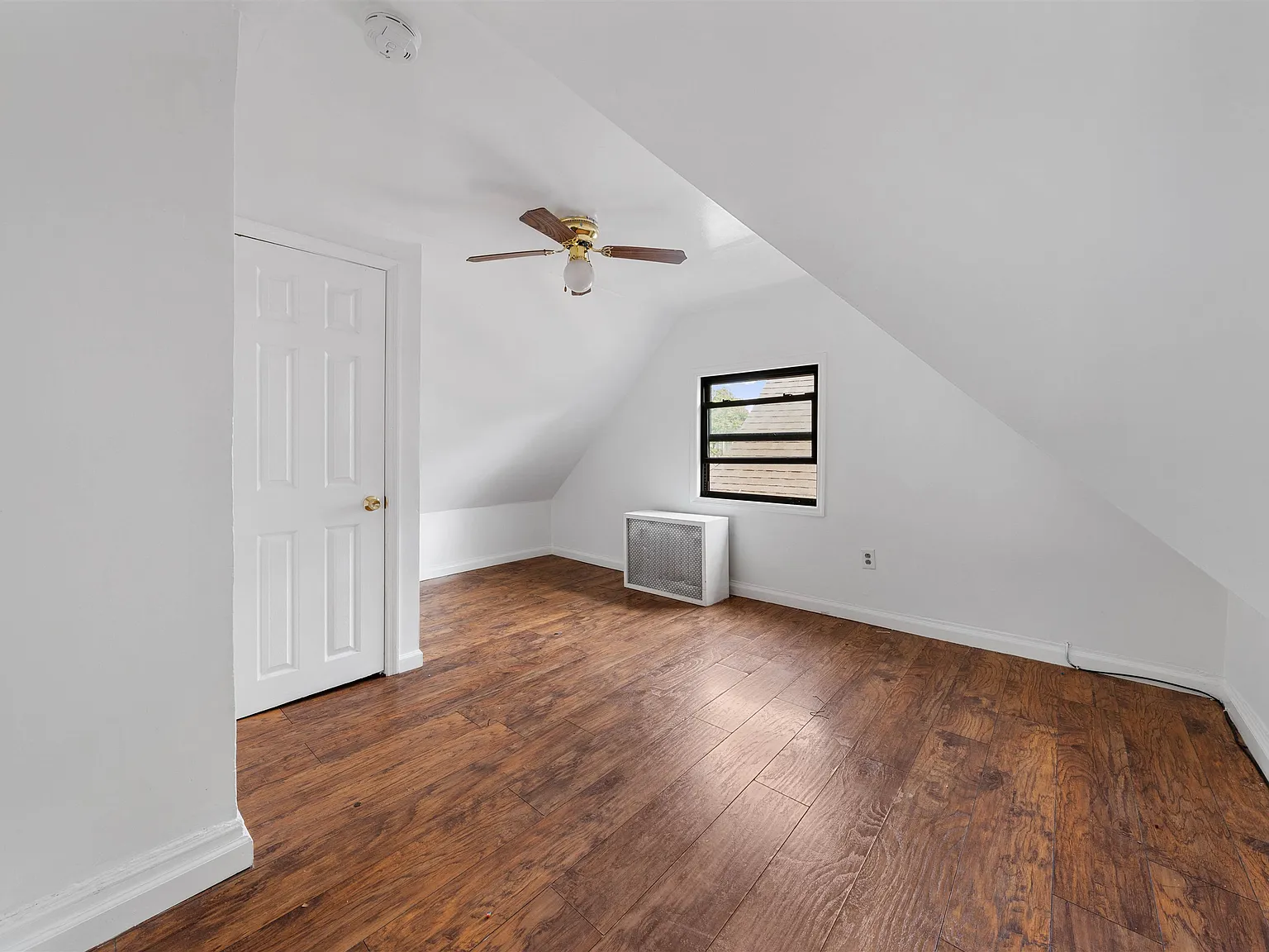 4 bed, 1.0 bath, $2,850 — Photo 4