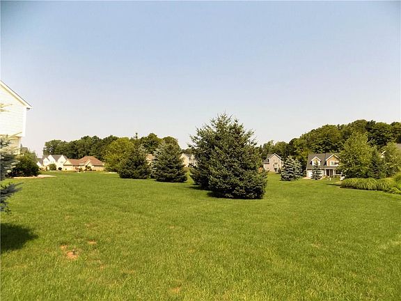 4th image of 30 Copper Beech Run