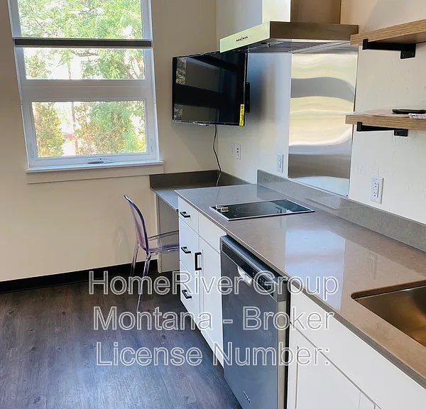 320 Clay St #207 — Photo 7