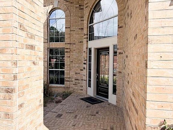 4th image of 25023 Knob Pines Ct