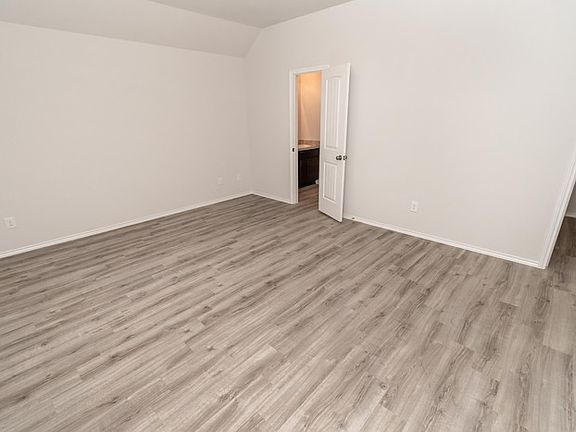5th image of 24403 Veratti Ln