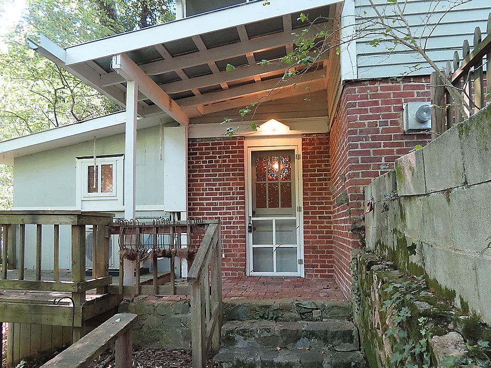 1st image of 406 Hillsborough St #A