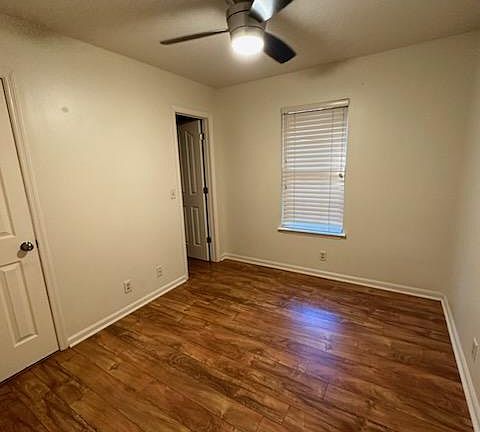 5th image of 111 Palmetto St