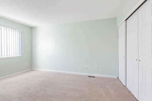 2 Markham Cir #D — Photo 12