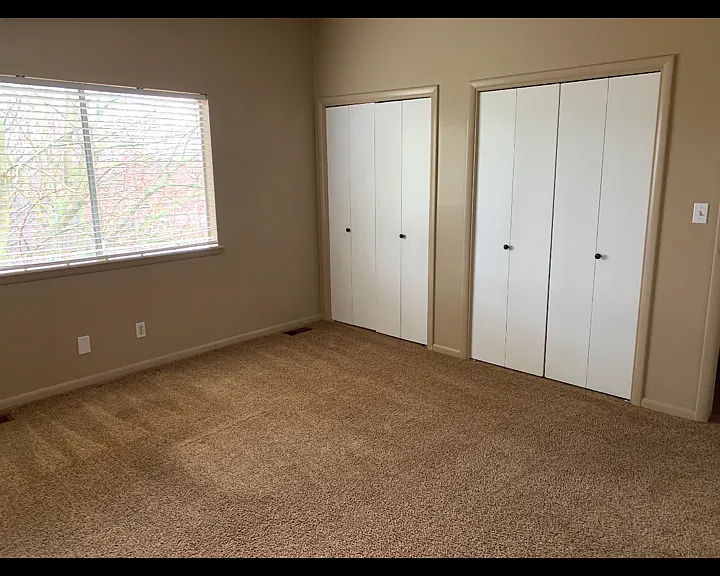 1305 E Township St — Photo 2