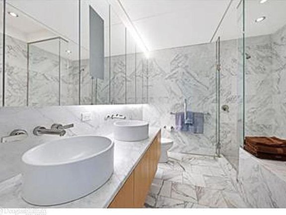 5th image of 18 W 48th St APT 22D
