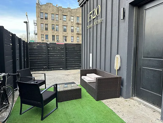 Rented by Yup Realty LLC | media 21