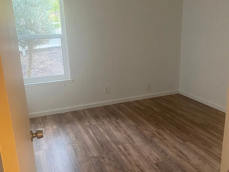 151 Farragut Ave #151 — Photo 2