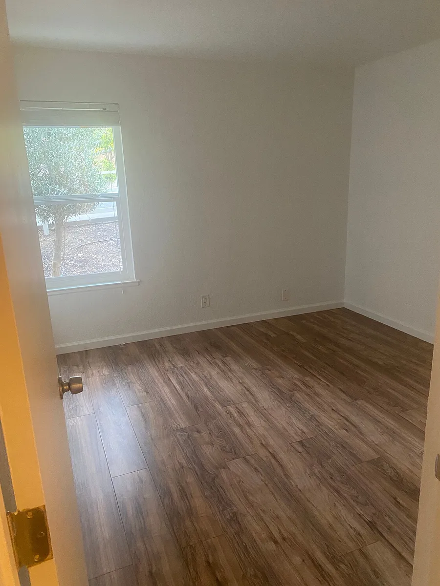 Building Photo - 151 Farragut Ave #151