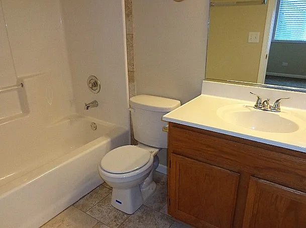 2201 N Oakleaf Ln — Photo 10