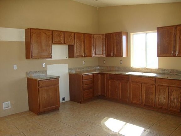 2nd image of 4265 Boulder Dr