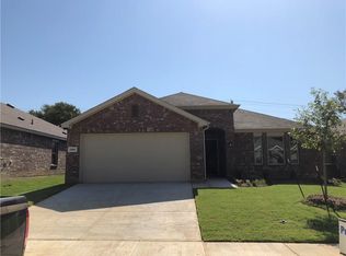 2105 Alamandine Ave, Aubrey, TX 76227