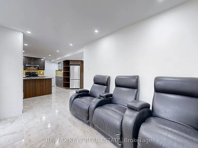 54 Oakford Dr #BASEMENT — Photo 10