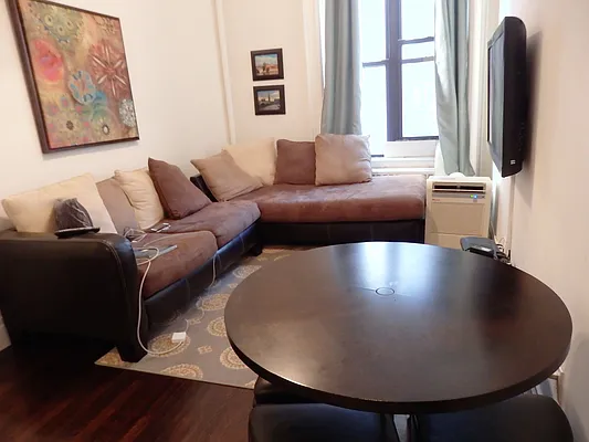 Rented by John O'Kelly Real Estate | media 10