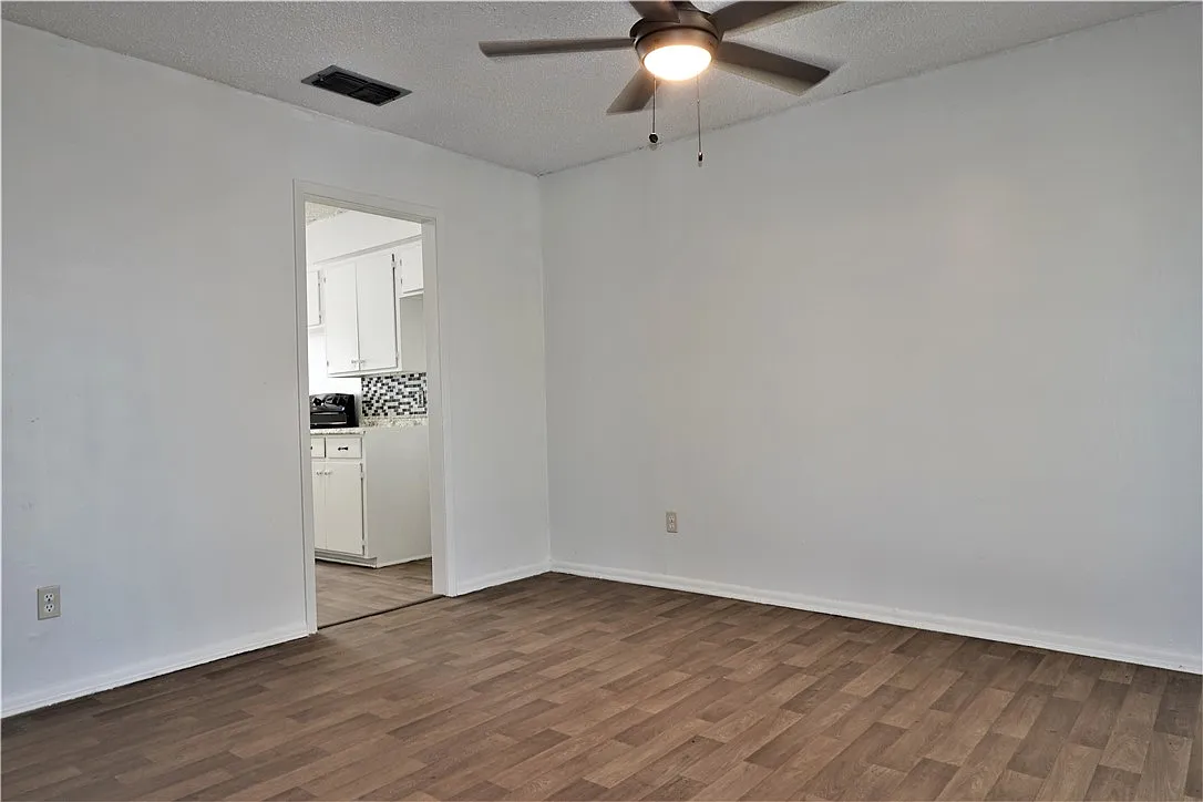 Building Photo - 1028 Starlite Dr