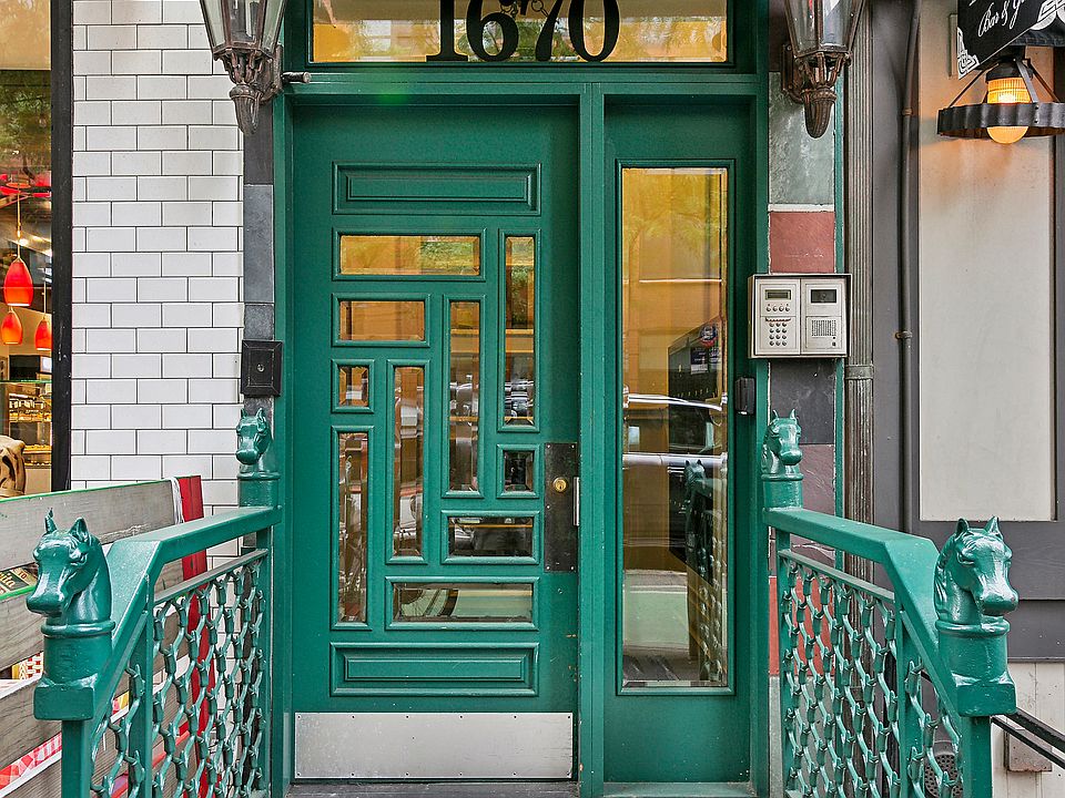 Building Photo 4