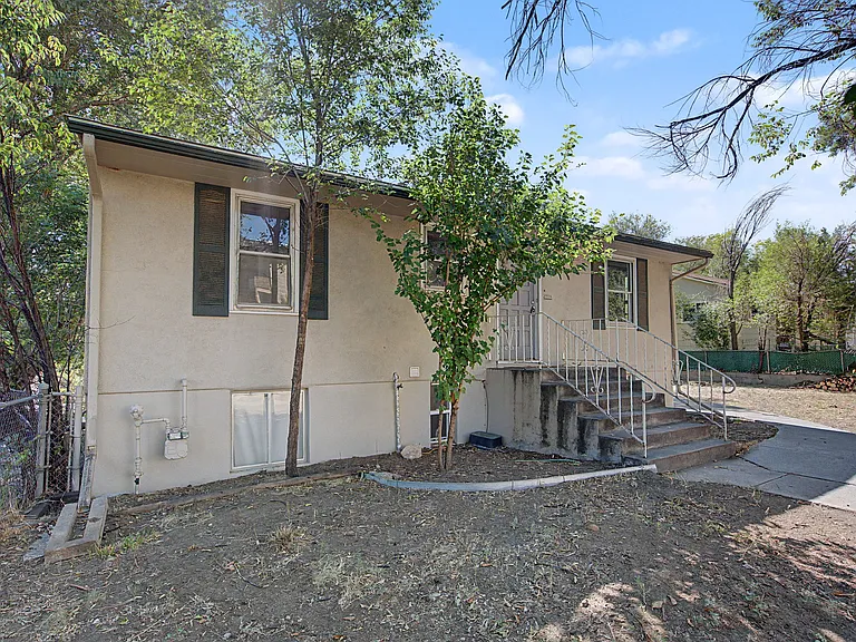 1121 Cooper Ave #201 — Photo 2