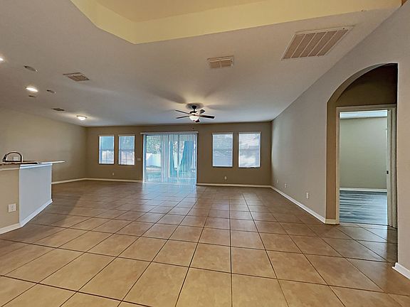 5th image of 203 Parsons Woods Dr