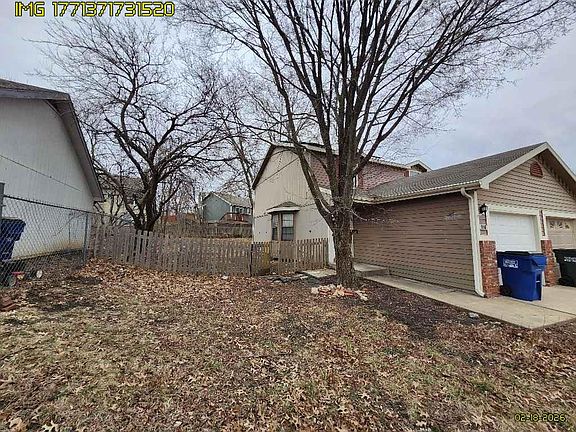 2nd image of 916 Christie Ct