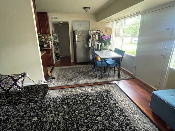 4955 Americana Dr APT 104, Annandale, VA 22003