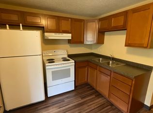 327 W 4th St, Duluth, MN 55806