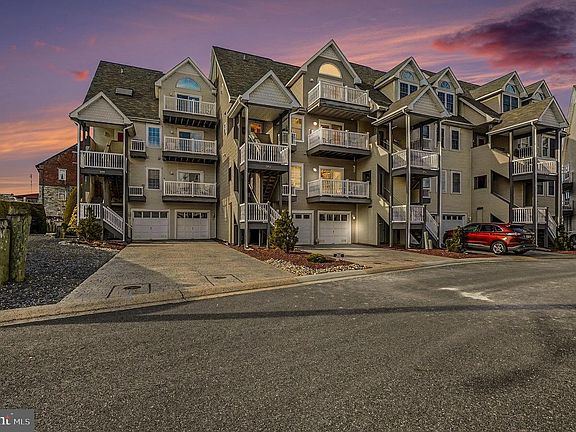 2nd image of 202 Pointe Way #202B