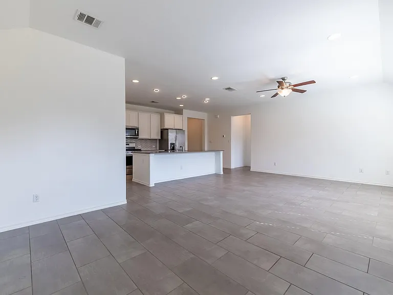 801 S San Marcos St — Photo 3