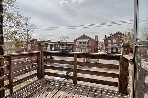 1st image of 5008A Lindenwood Ave