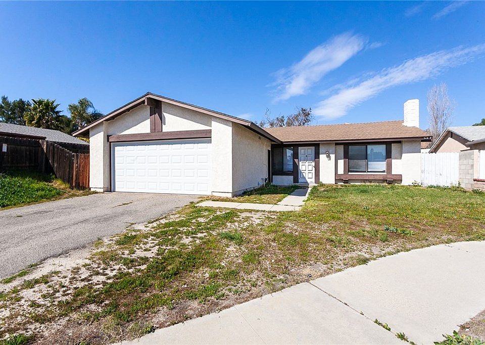 1st image of 14377 E Dartmouth Dr