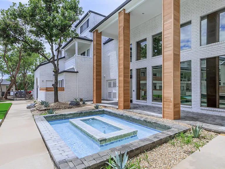 Fort Worth, TX Apartments — Photo 16