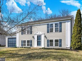 16 Lilac Dr, Mechanicsburg, PA