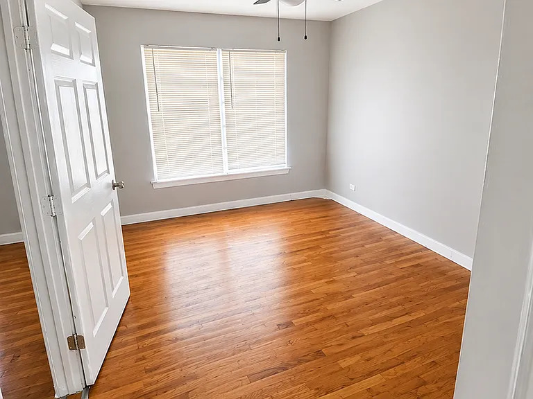 2331 Cincinnati Ave — Photo 4